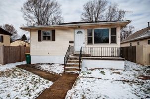 featured image of 323 S Hebbard St