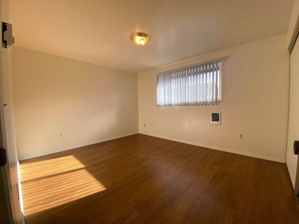 2487 Kerr St #12 - Photo 7 of 11