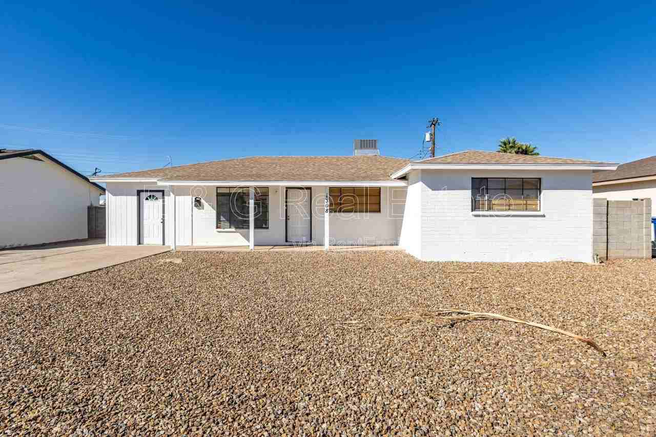 1308 W 6th St - Photo 2 of 24