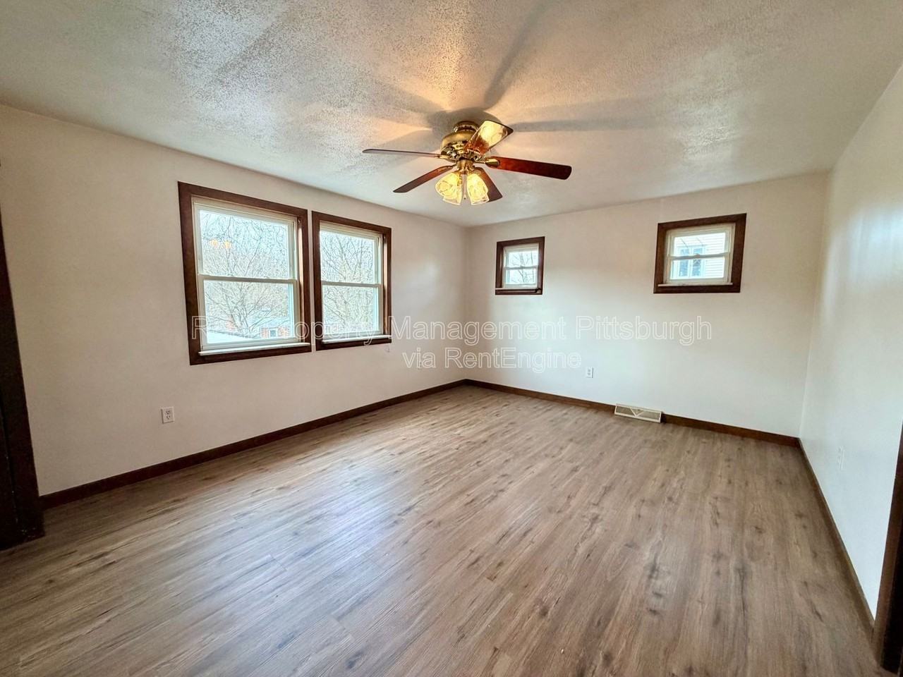 400 Patterson Rd - Photo 4 of 22