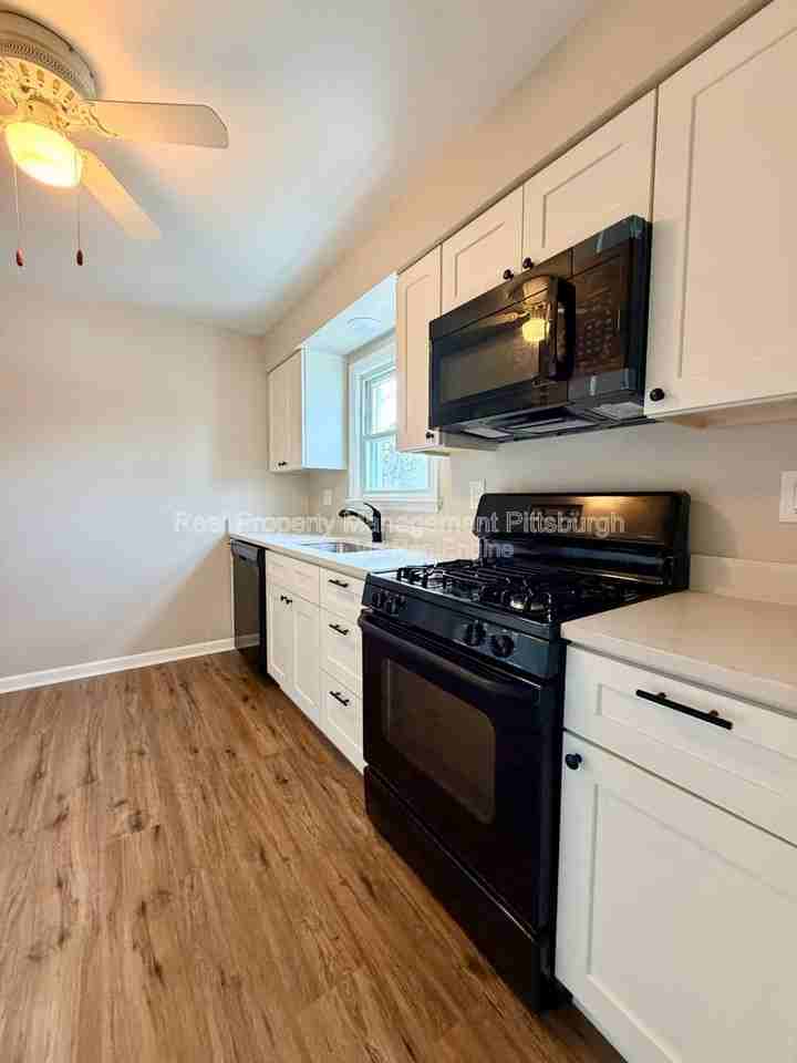 400 Patterson Rd - Photo 7 of 22