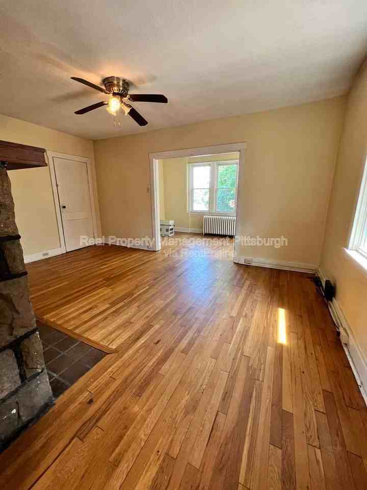 5731 Phillips Ave #2 - Photo 4 of 10