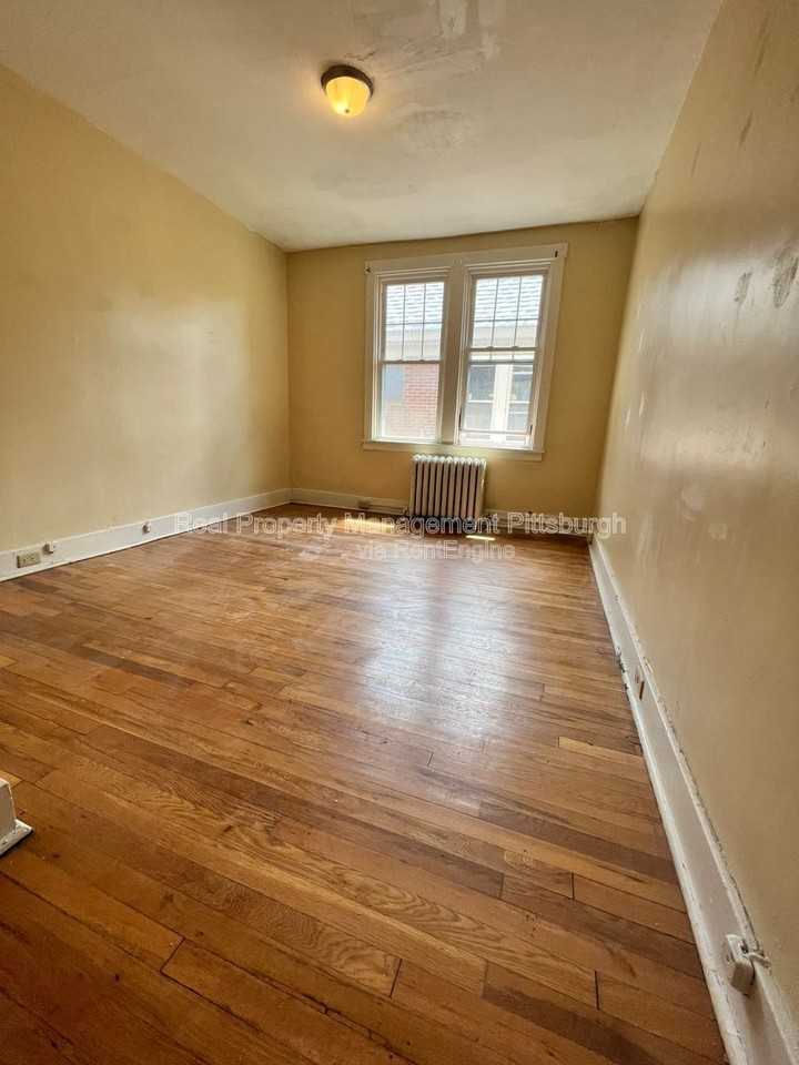 5731 Phillips Ave #2 - Photo 7 of 10