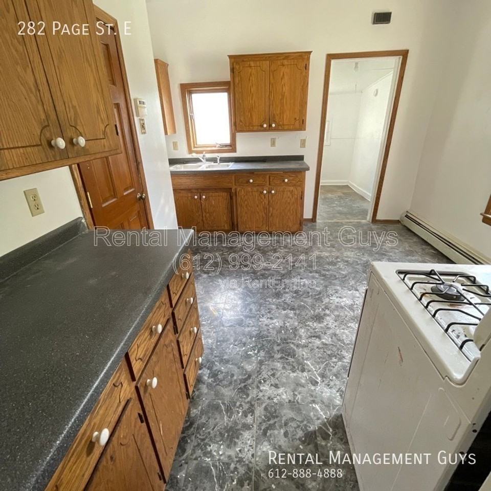 282 Page St E - Photo 6 of 23