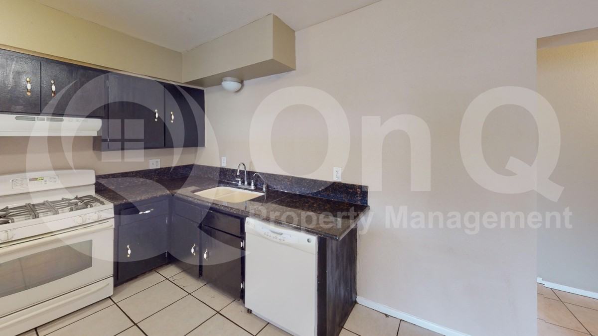 4318 E Saint Anne Ave - Photo 4 of 16