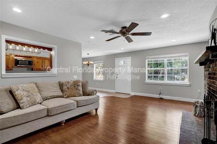 7917 Carolina Ln - Photo 5 of 25