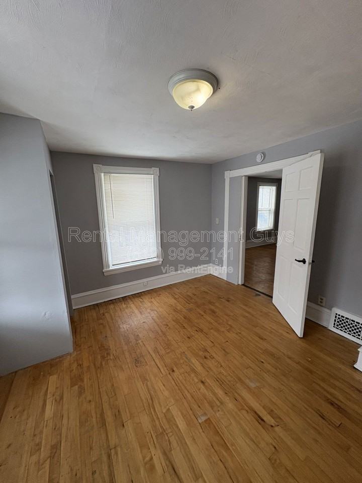 4209 Bryant Ave N #2 - Photo 7 of 8