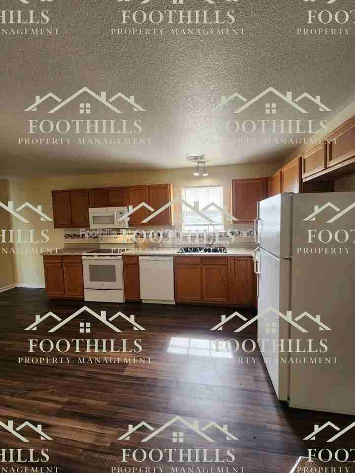 131 Veranda Cir - Photo 5 of 17