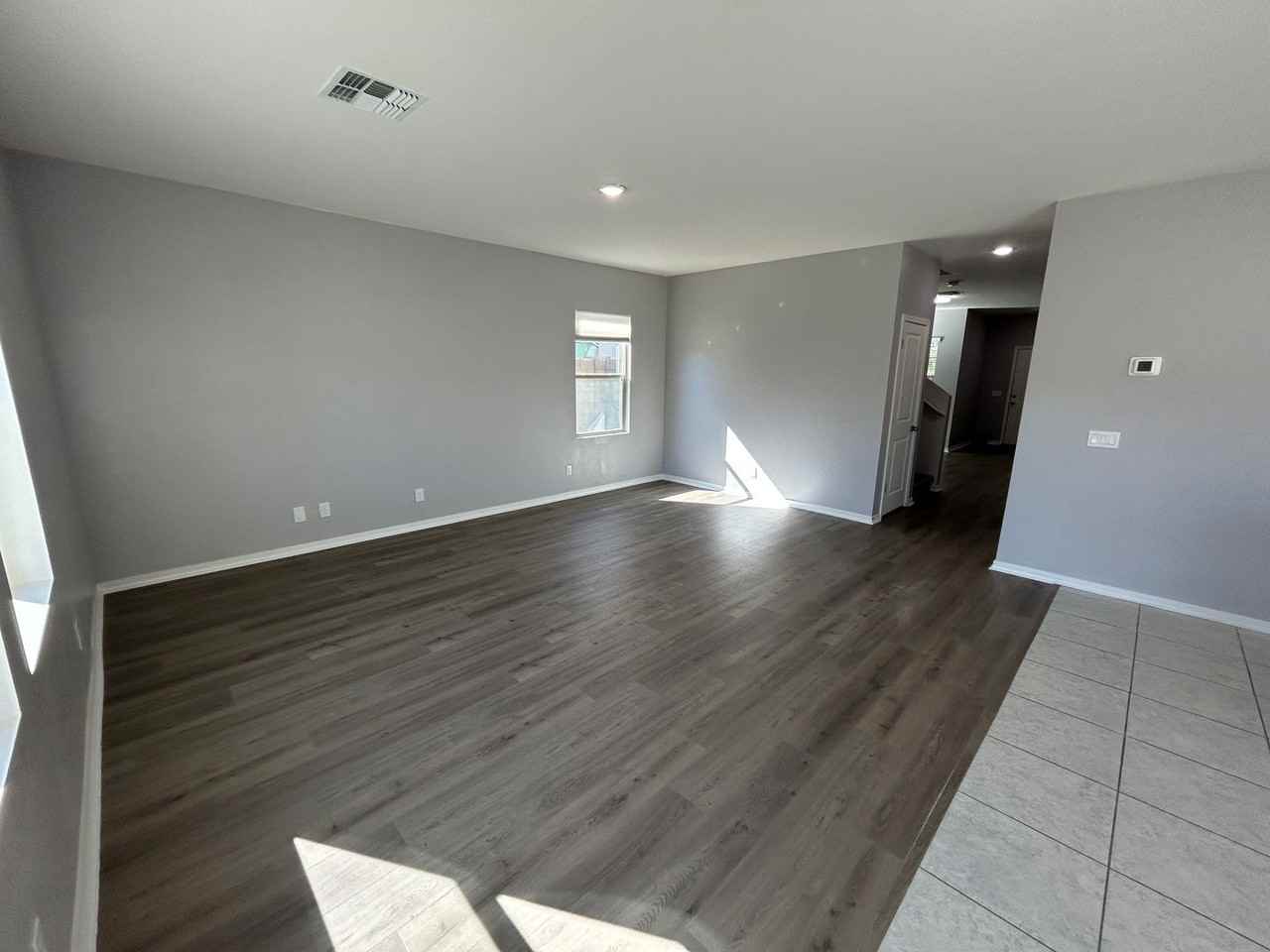 19233 W Elm St - Photo 4 of 22