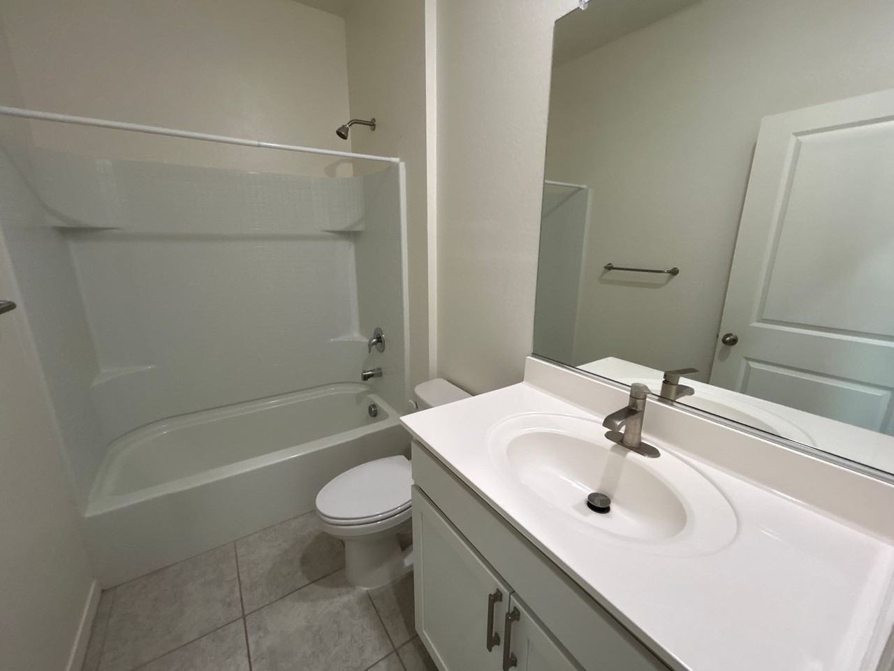 19233 W Elm St - Photo 6 of 22