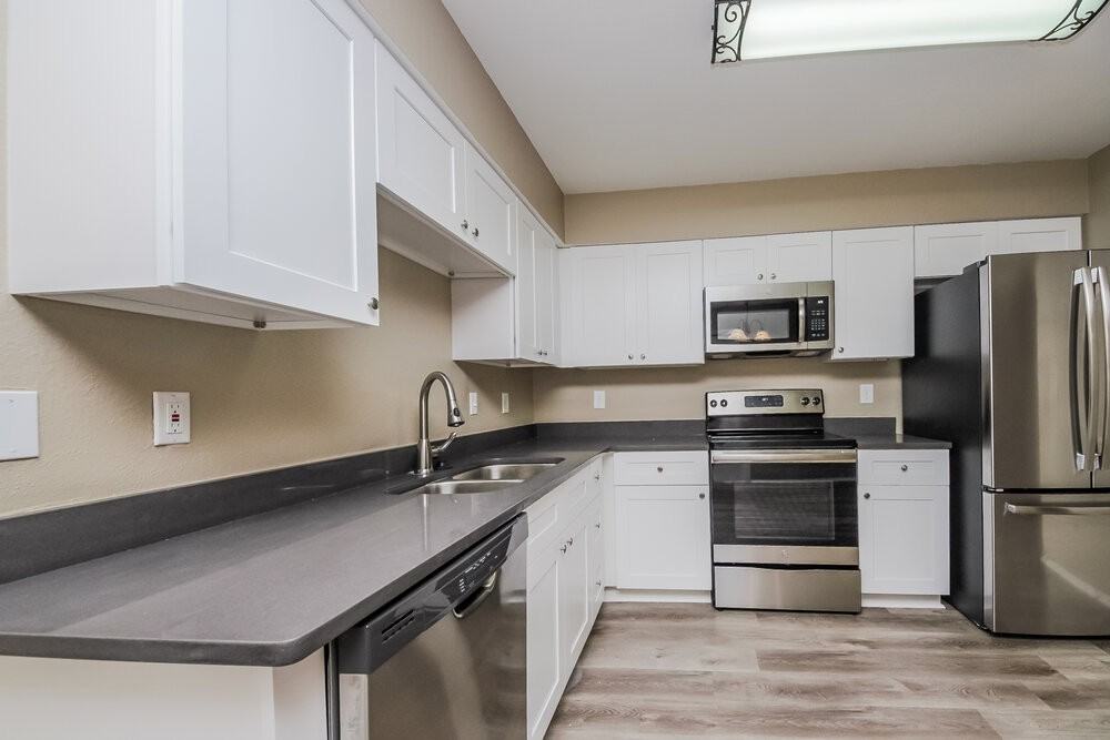 1719 Orange View Way - Photo 6 of 16