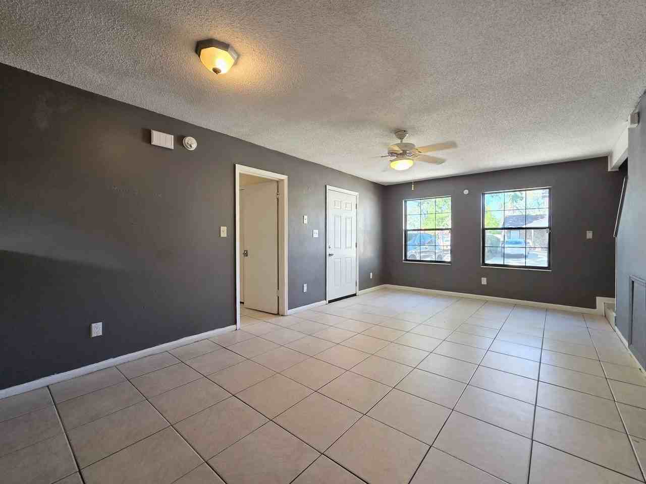 486 Tamarack St - Photo 4 of 18