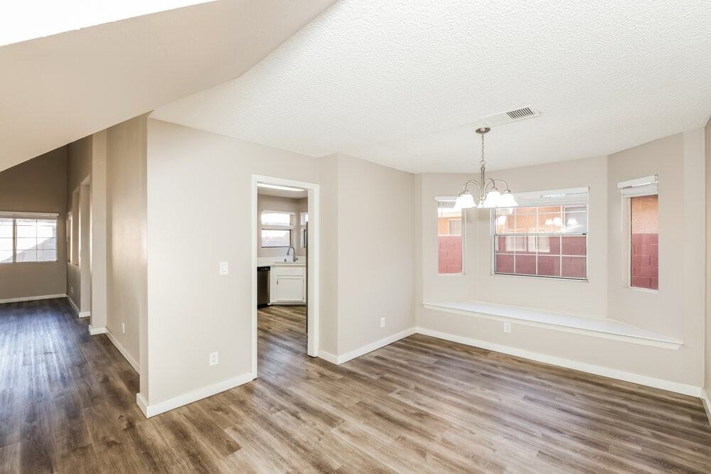 2505 Kilmaron Cir - Photo 7 of 17