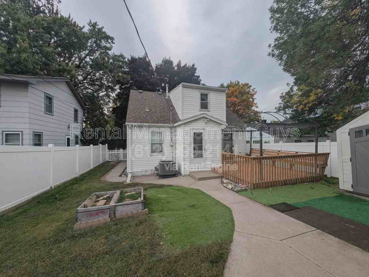 5027 6th St Ne - Photo 2 of 21