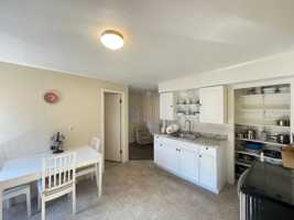 featured image of 6062 Broadway #5