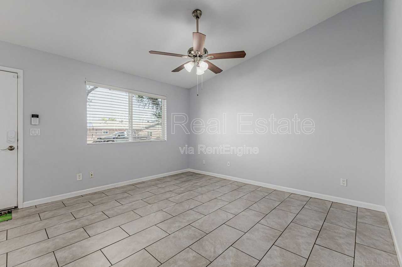 1005 W Laguna Dr - Photo 2 of 27