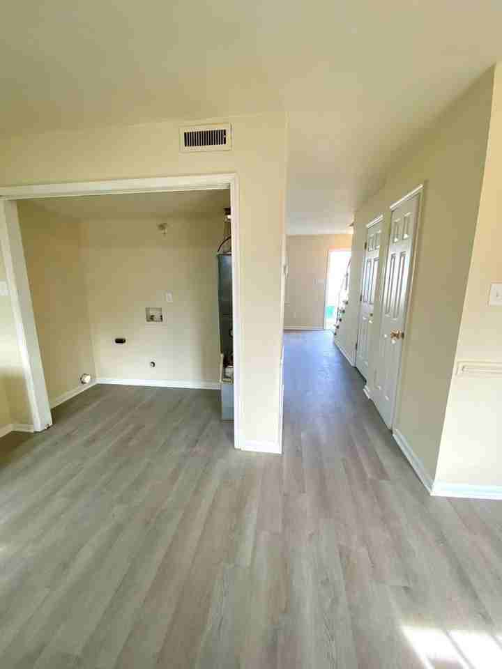 808 Arlington Rd #B - Photo 6 of 10