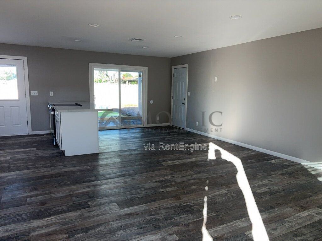 270 S Dobson Rd - Photo 3 of 14