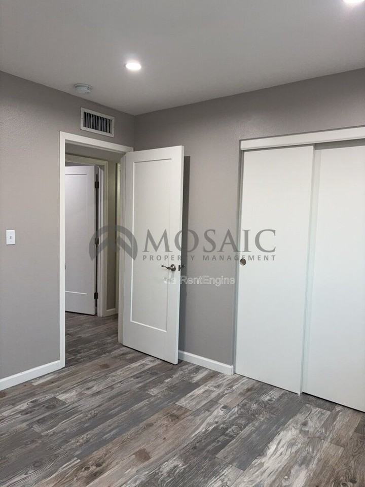 270 S Dobson Rd - Photo 7 of 14