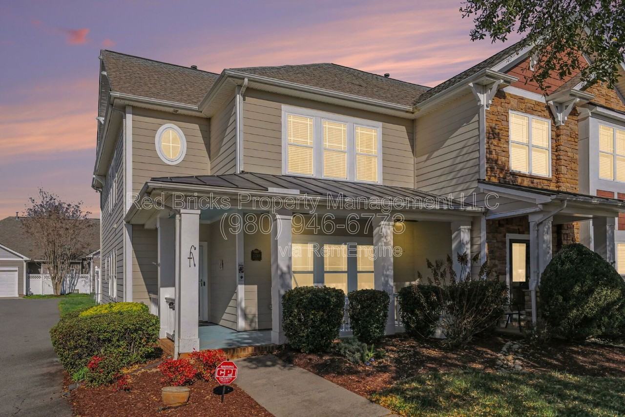 2330 Bonterra Blvd - Photo 2 of 32