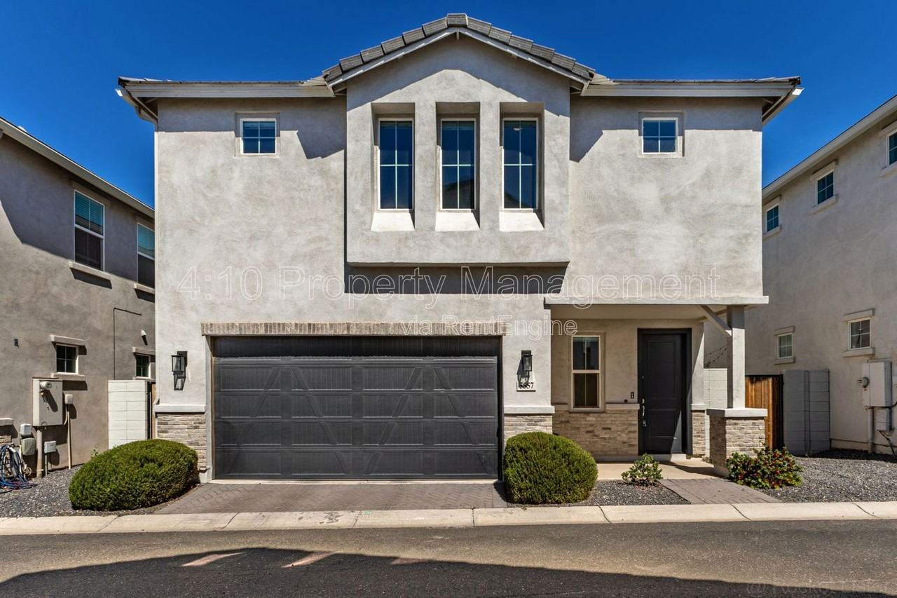 5557 S Dillon - Photo 3 of 32