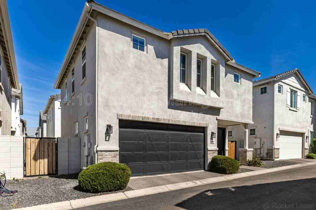 5557 S Dillon - Photo 7 of 32