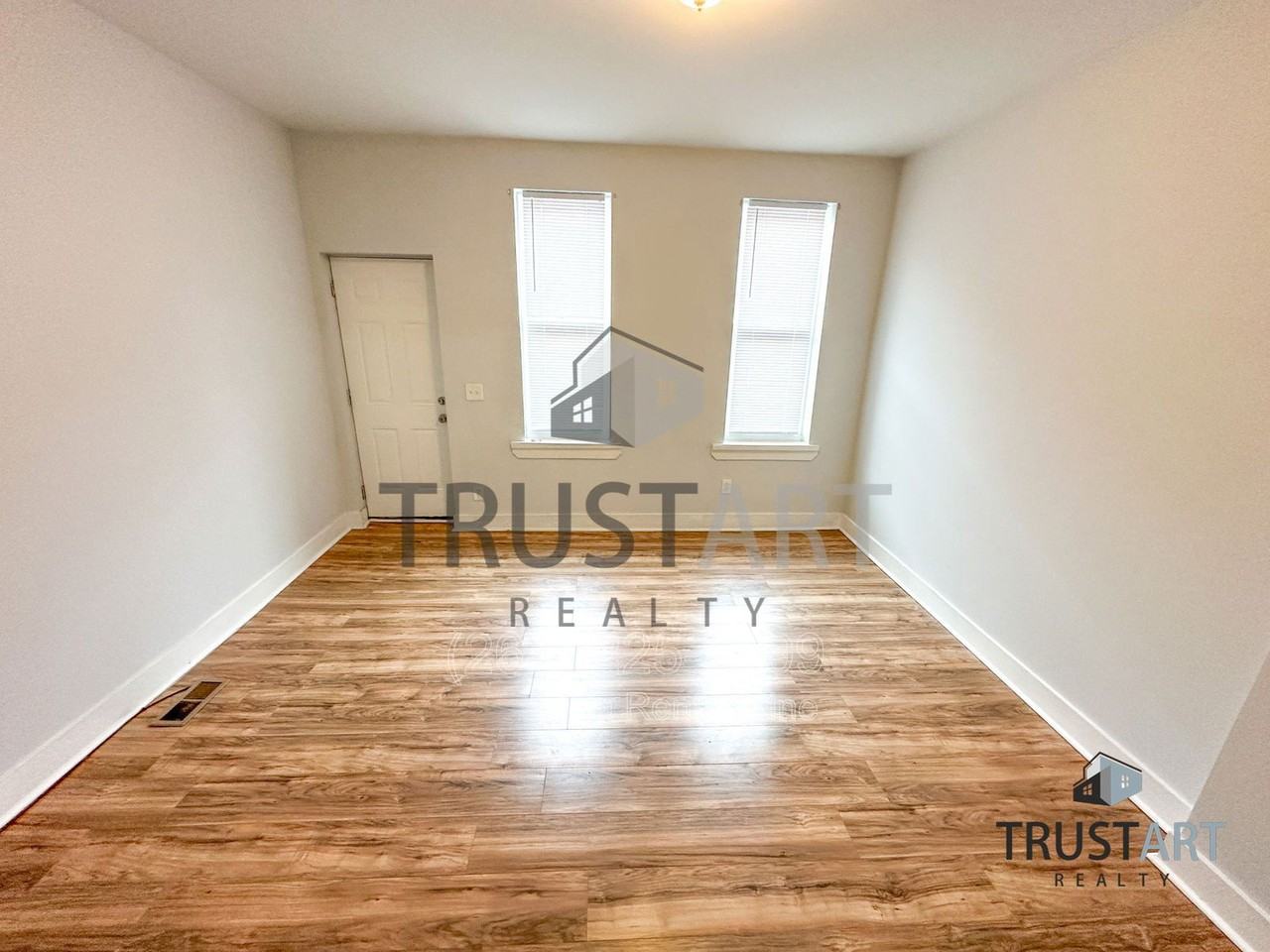 2515 N Natrona St - Photo 4 of 17