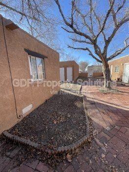 408 Pennsylvania St Se #A - Photo 5 of 19