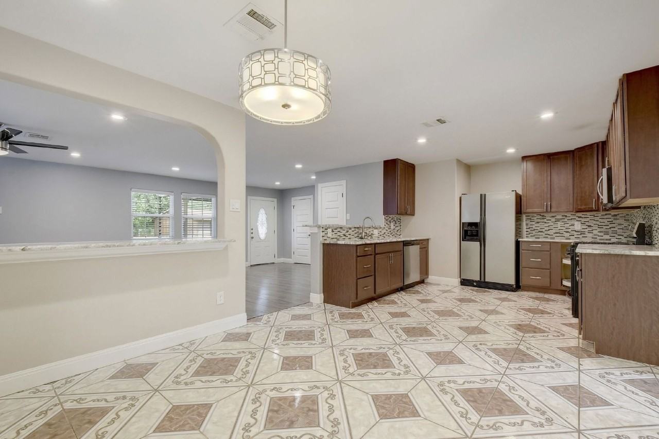 5001 Canella Dr - Photo 7 of 25