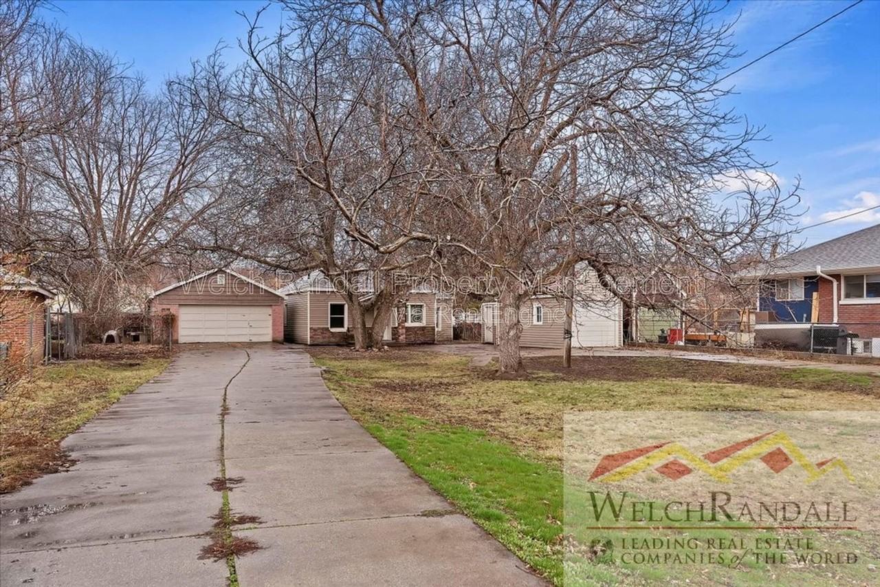 1328 Jefferson Ave - Photo 6 of 26