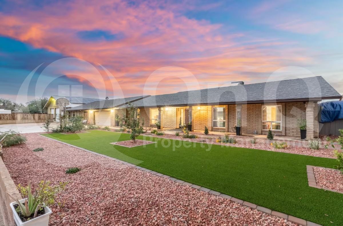 16227 N 21st St - Photo 3 of 10