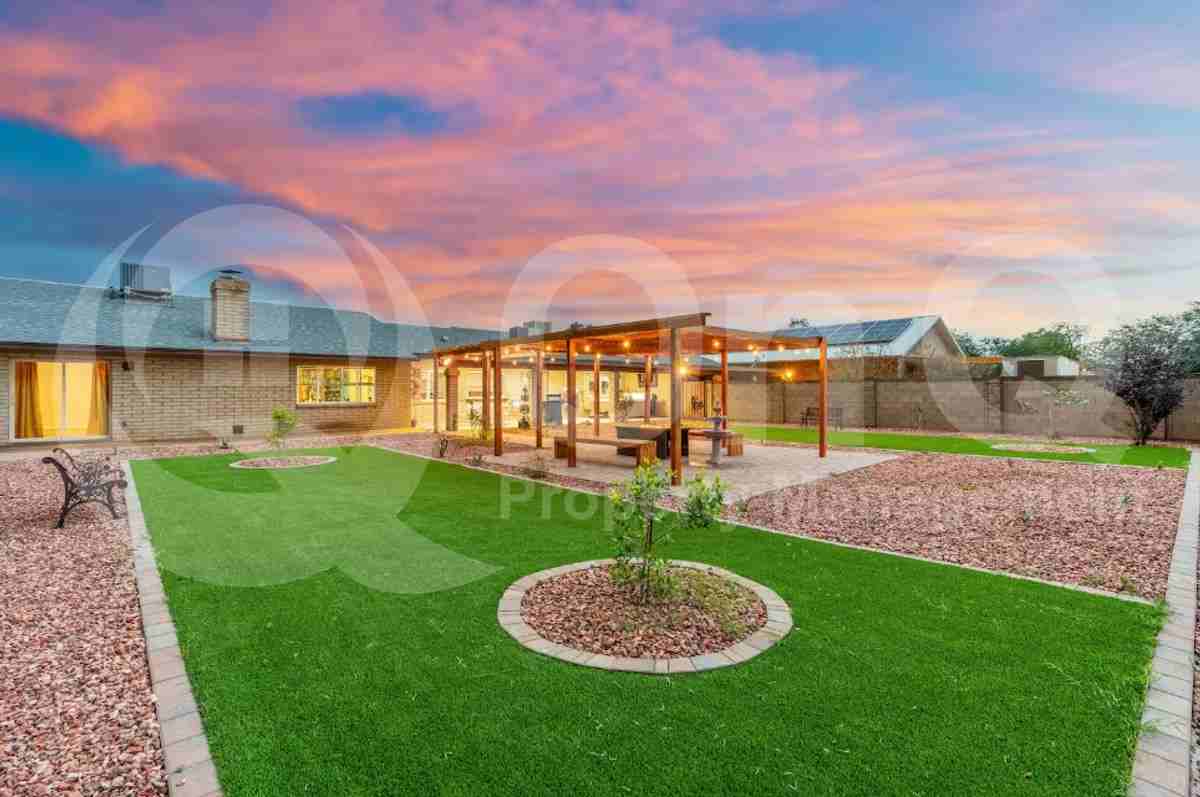 16227 N 21st St - Photo 7 of 10