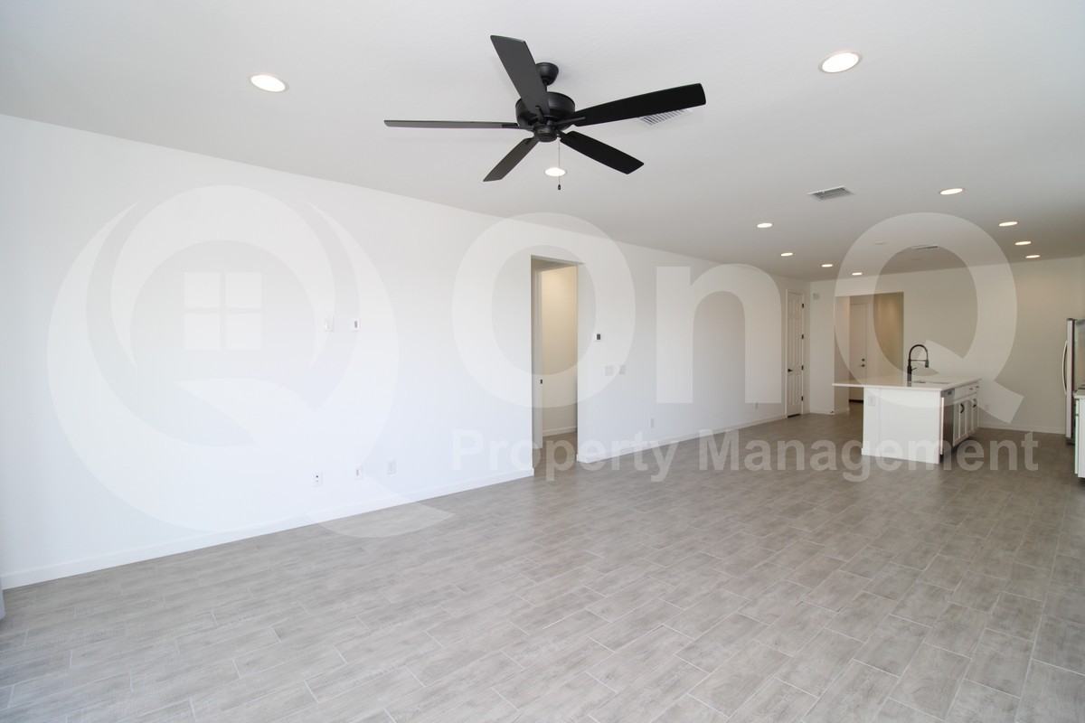 1212 E Vekol St - Photo 7 of 27