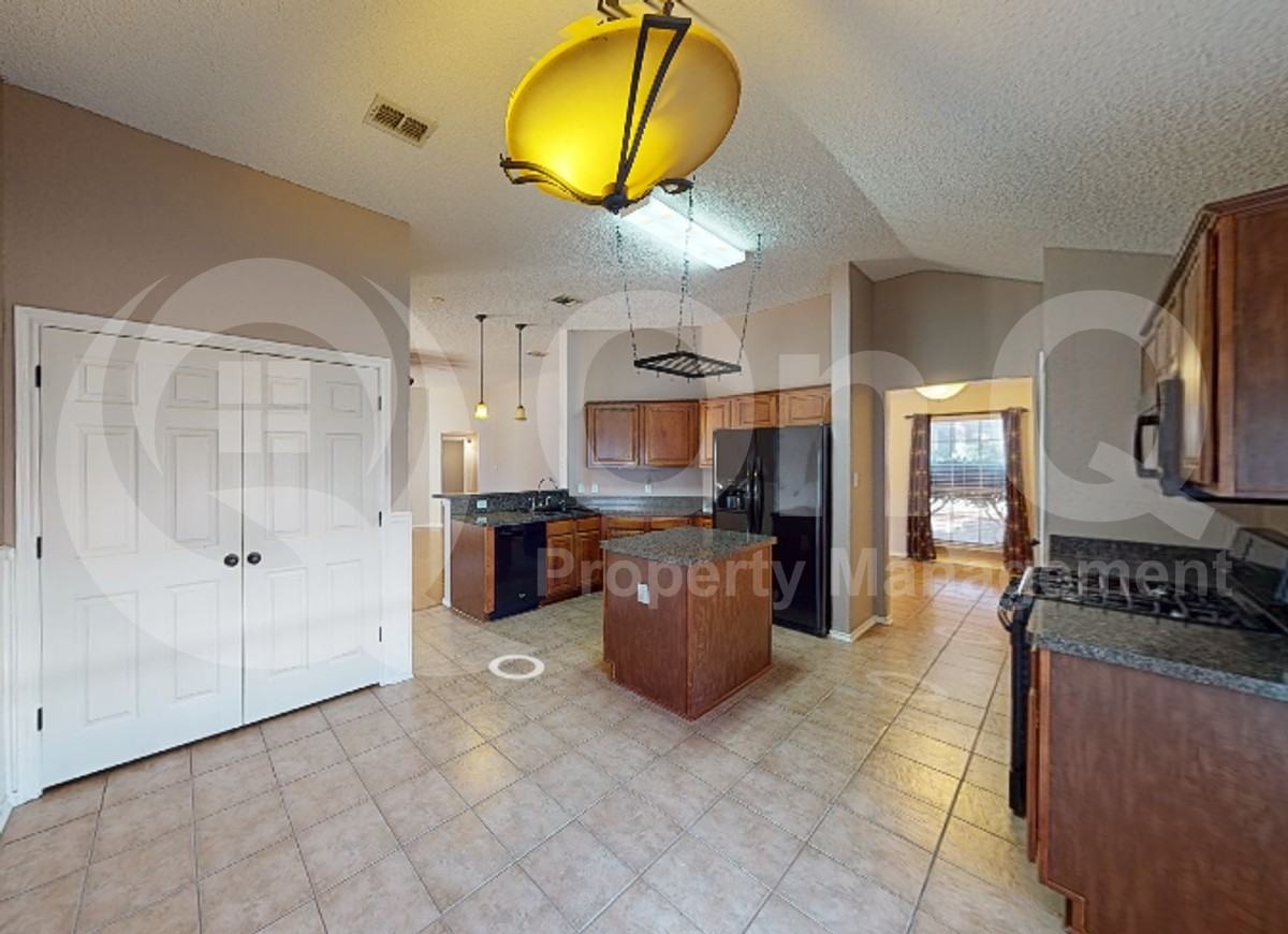 437 Dove Ln - Photo 4 of 19