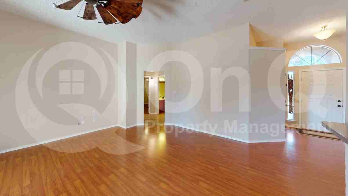 437 Dove Ln - Photo 5 of 19