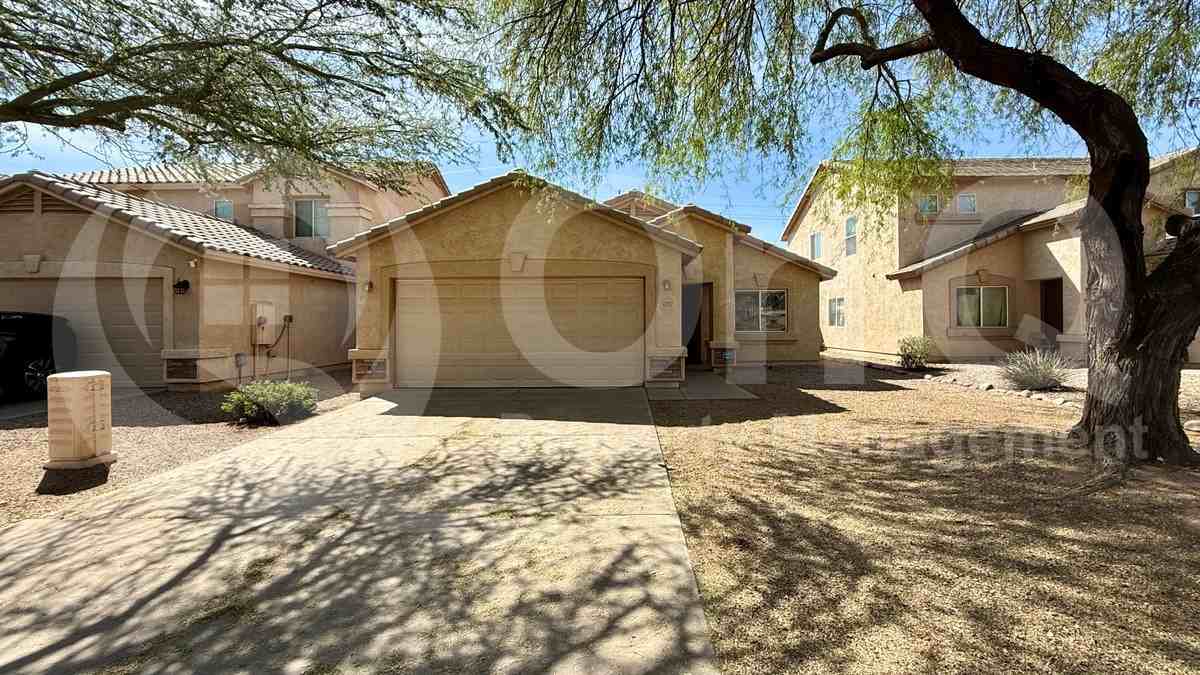 4797 E Silverbell Rd - Photo 2 of 4