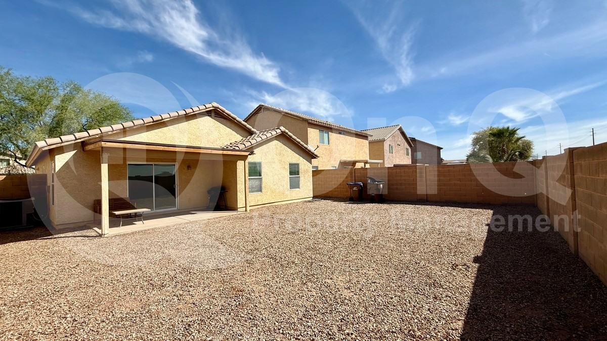 4797 E Silverbell Rd - Photo 3 of 4