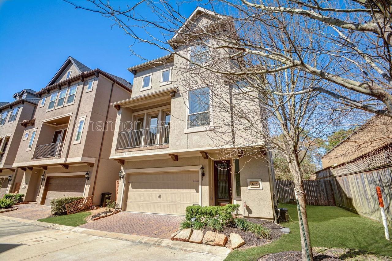 1423 Upland Orchard Dr - Photo 2 of 33