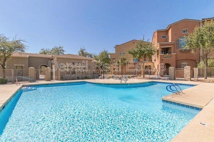 240 W Juniper Ave #1027