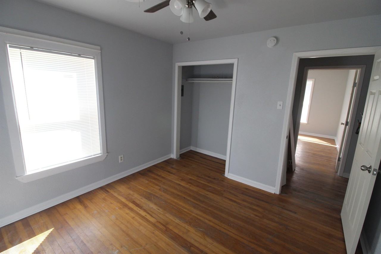 1709 Greenwood Ave #14746708 - Photo 2 of 6