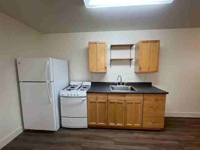 2363 England St #B - Photo 5 of 13