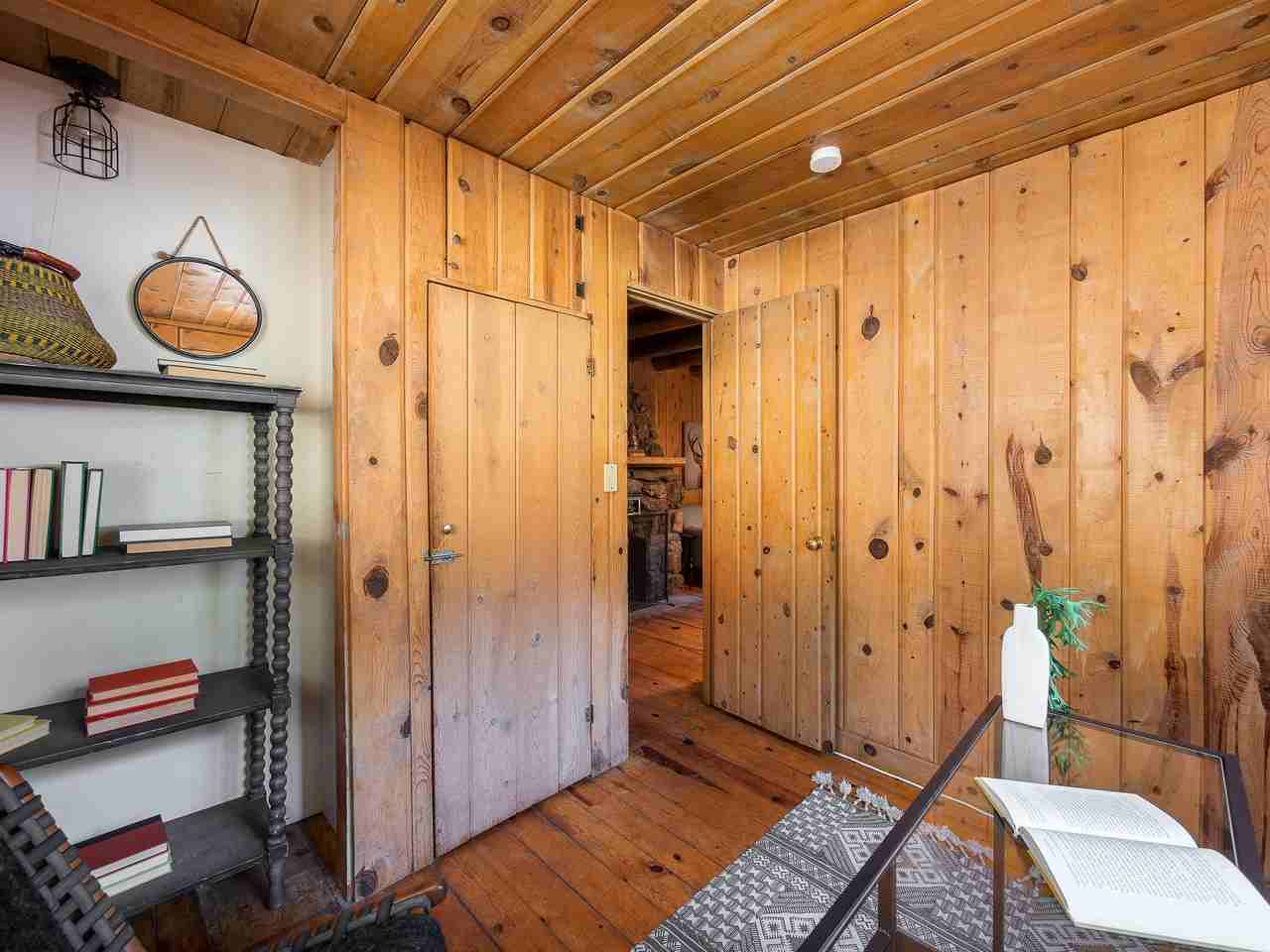 6533 S Brook Forest Rd - Photo 3 of 21