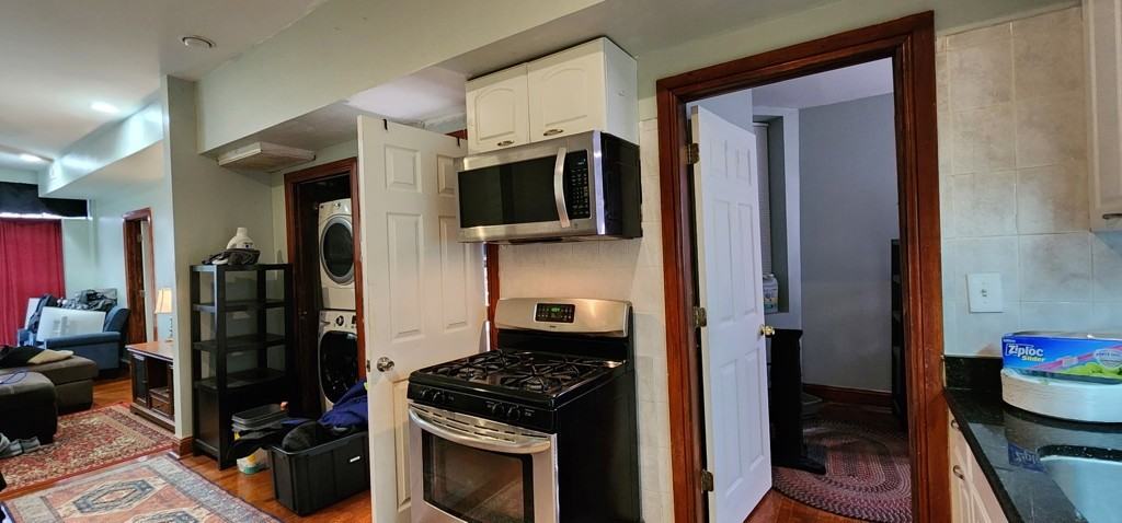 1016 W Cullerton St #3 - Photo 2 of 14