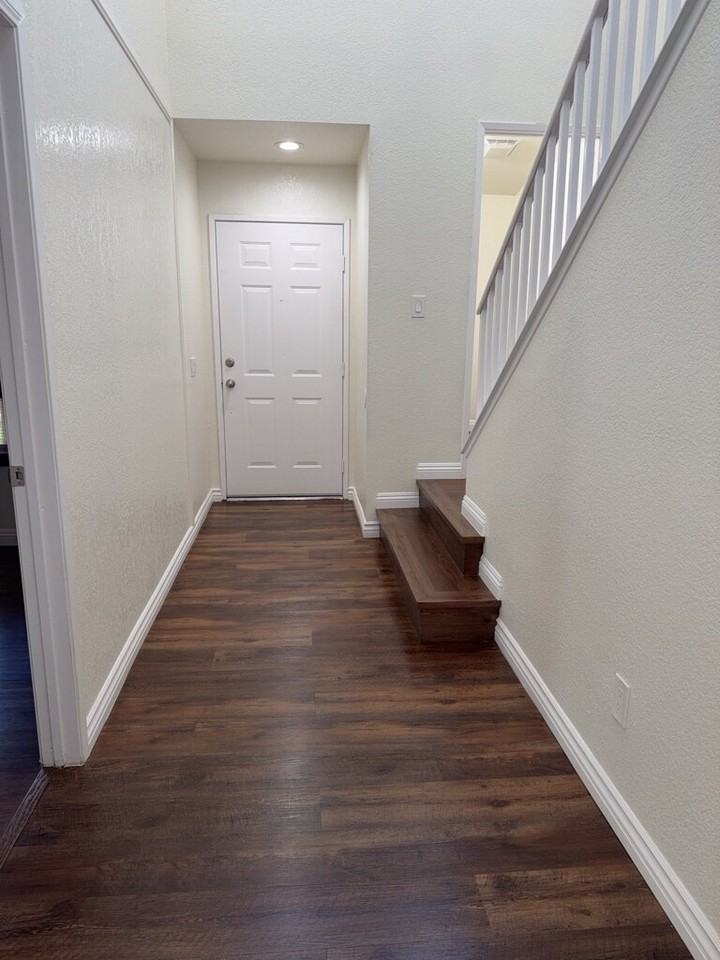 1037 Milestone Ave - Photo 5 of 19