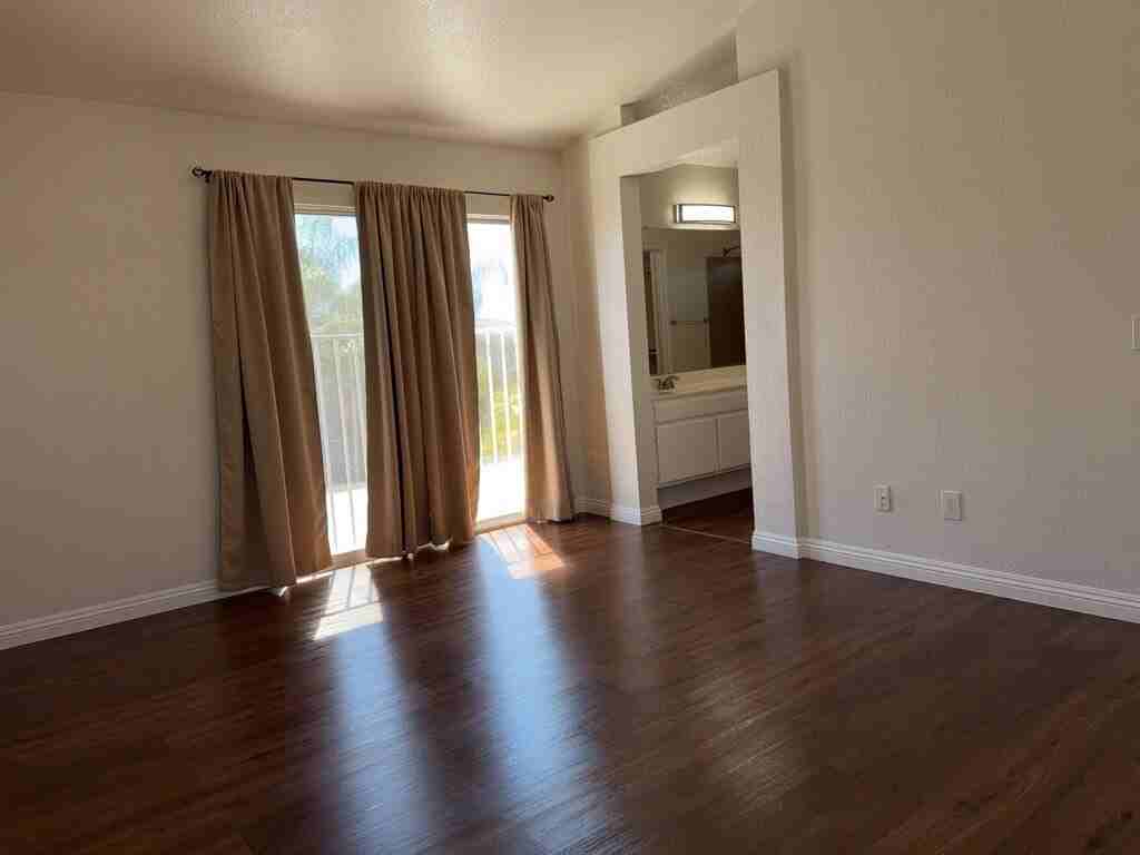 1037 Milestone Ave - Photo 7 of 19