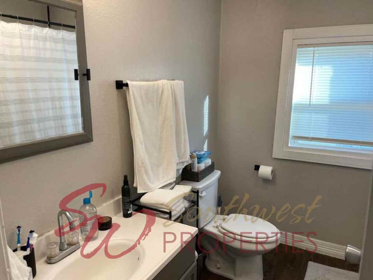 1029 W Green St - Photo 3 of 6