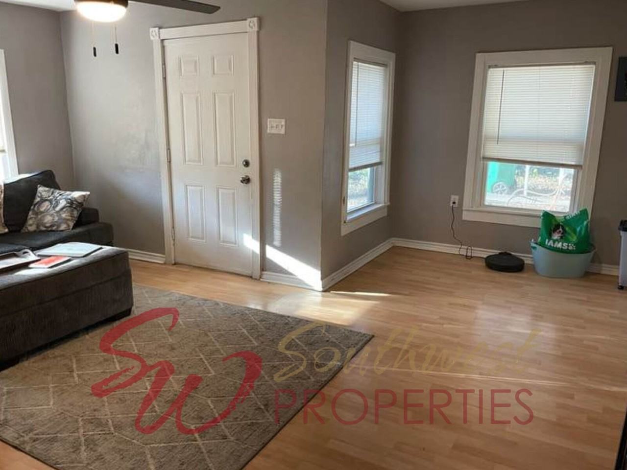 1029 W Green St - Photo 4 of 6