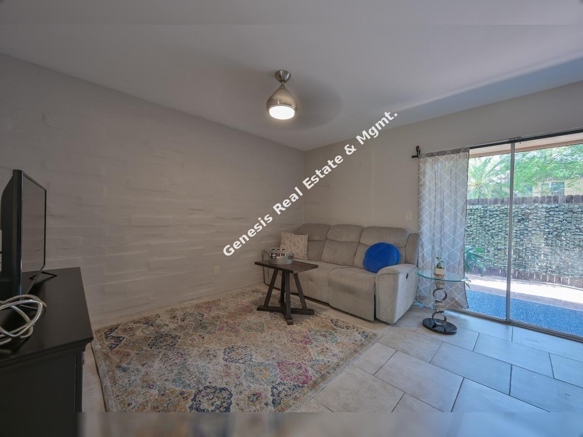 1347 E Fort Lowell Rd Apt E - Photo 3 of 17