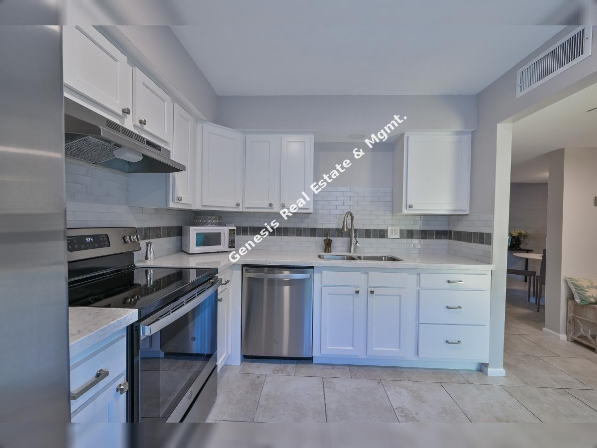 1347 E Fort Lowell Rd Apt E - Photo 7 of 17