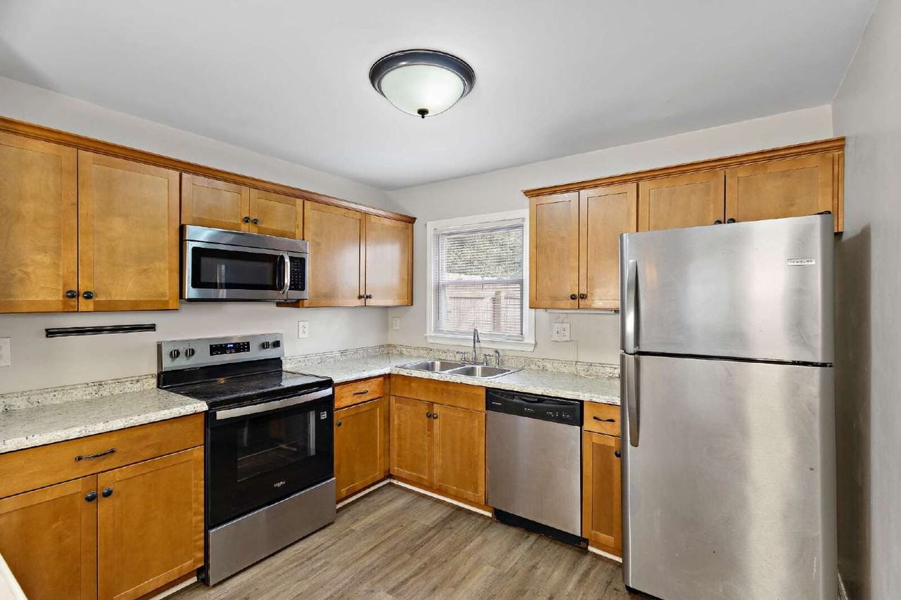 2905 N Radcliffe Ln - Photo 6 of 10